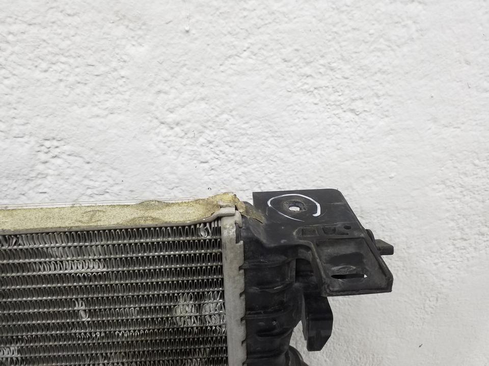 Радиатор охлаждения двигателя  Ford Kuga 2