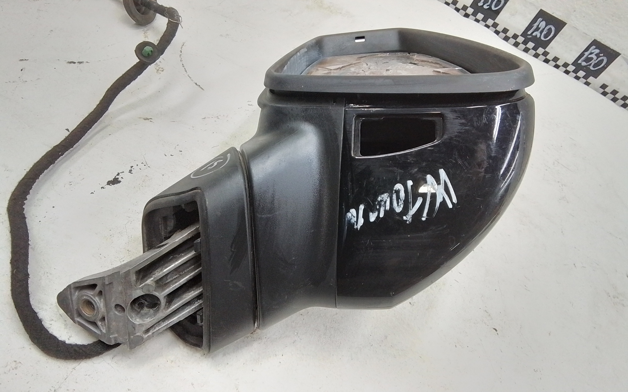 Зеркало левое Volkswagen Touareg 3 17+1 контактов