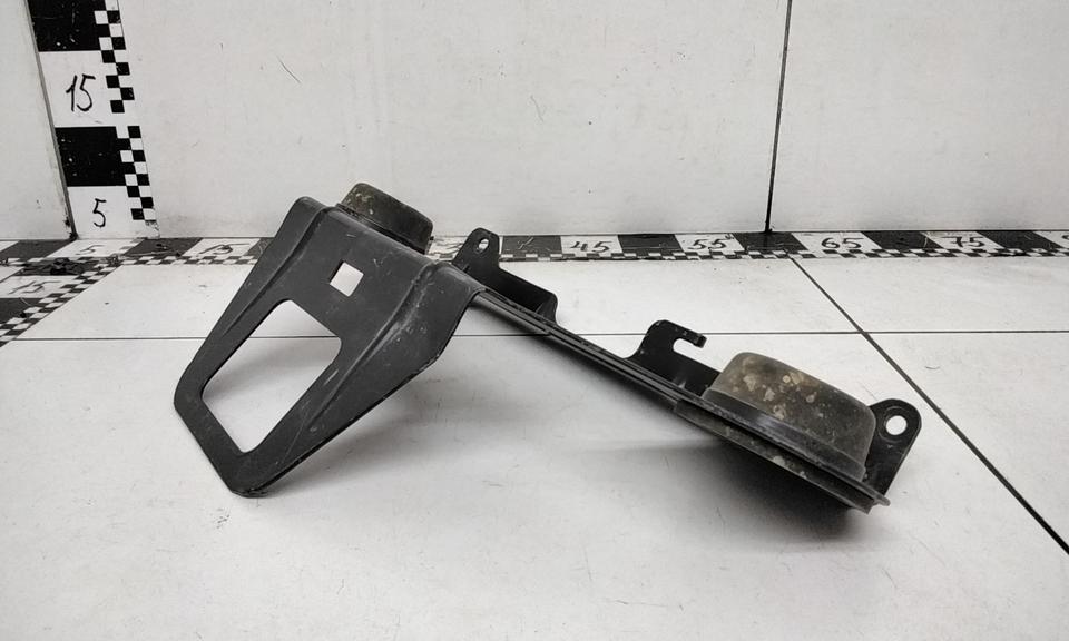 Кронштейн защиты кабины правый Scania 6 Series