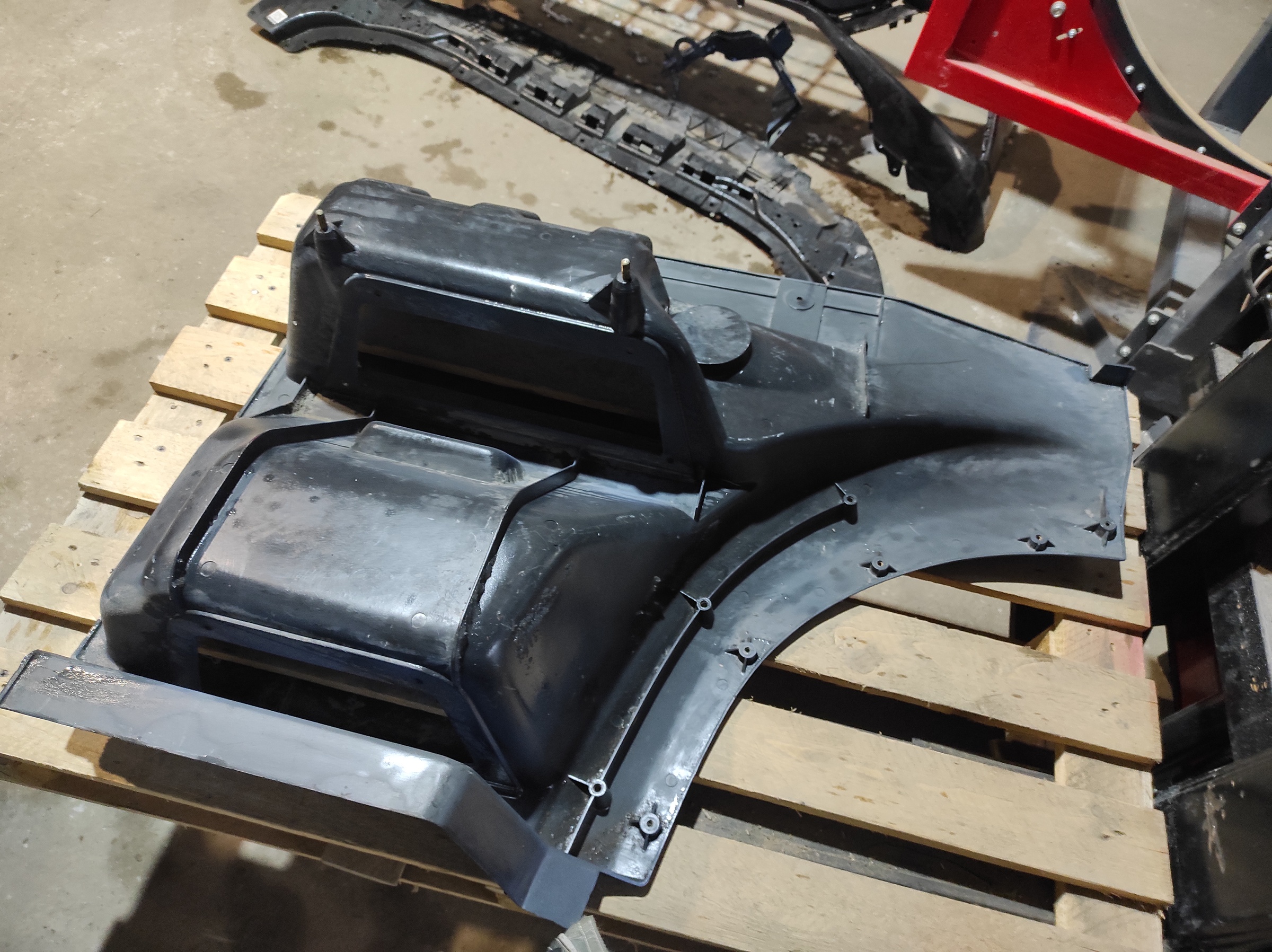 Корпус подножки правый DAF XF 105