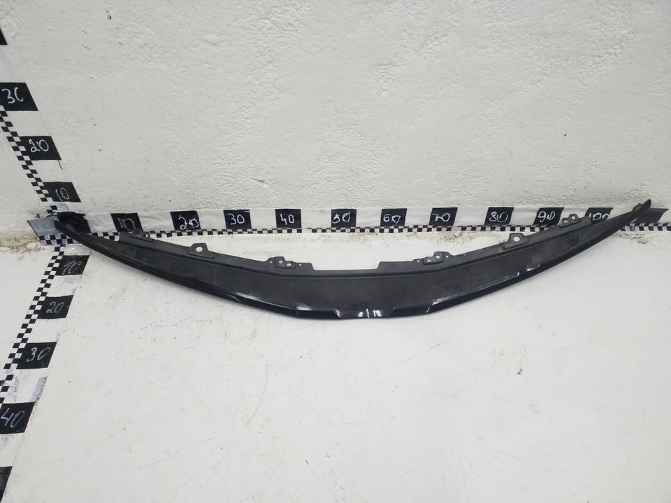 Накладка решетки радиатора Toyota Camry V70 Restail