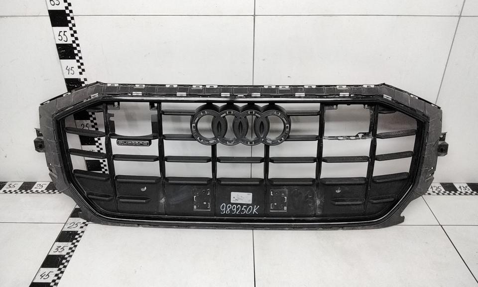 Решётка радиатора под радары Audi Q8
