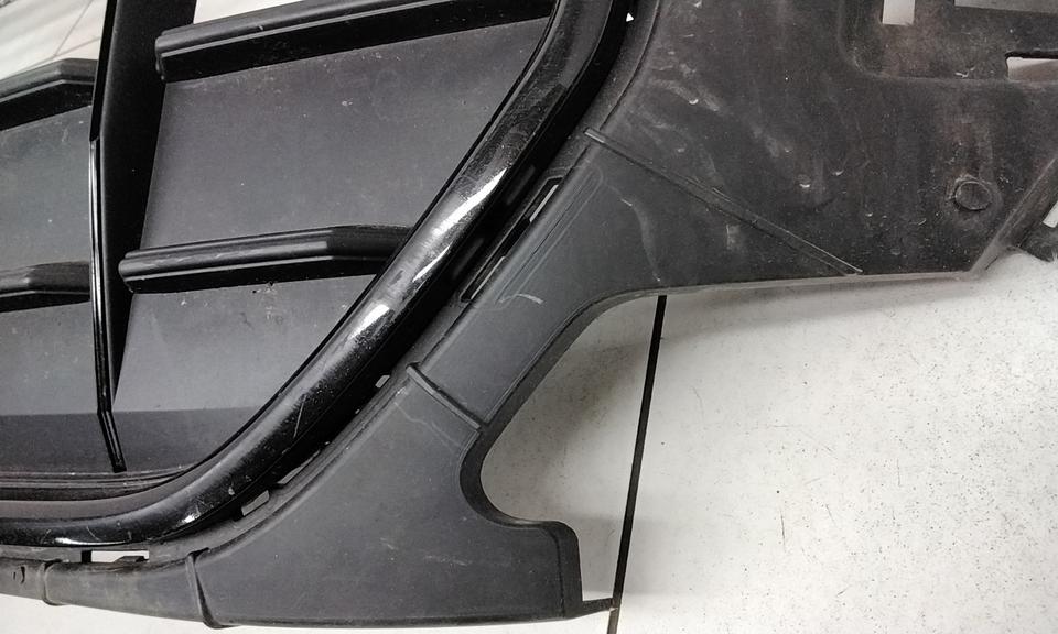 Решётка радиатора под радары Audi Q8