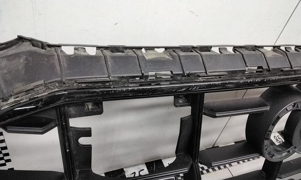 Решётка радиатора под радары Audi Q8