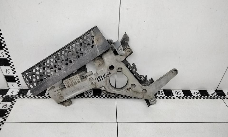 Кронштейн переднего бампера левый Mercedes Benz Actros 4