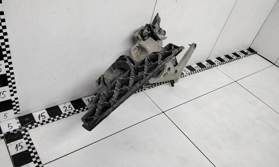 Кронштейн переднего бампера левый Mercedes Benz Actros 4