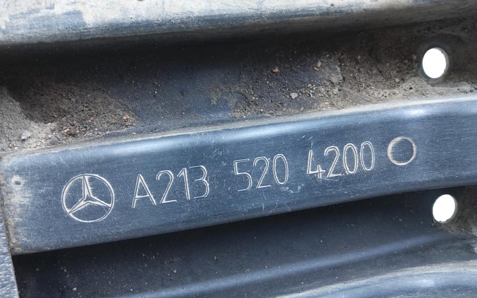 Пыльник переднего бампера Mercedes Benz E-klasse C238