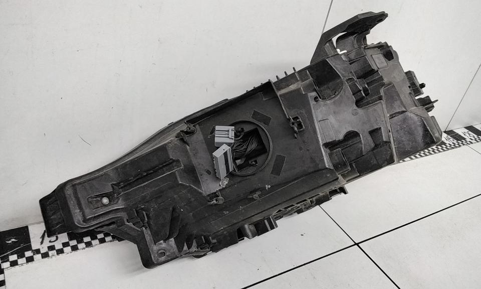 Фара передняя правая Volvo XC60 2 Full LED