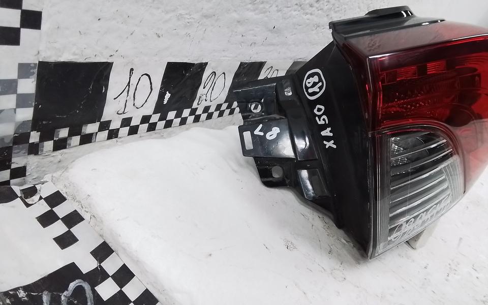 Фонарь задний правый наружный Toyota RAV4 XA50