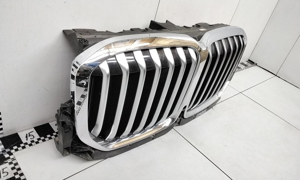 Жалюзи решетки радиатора черные BMW X7 G07