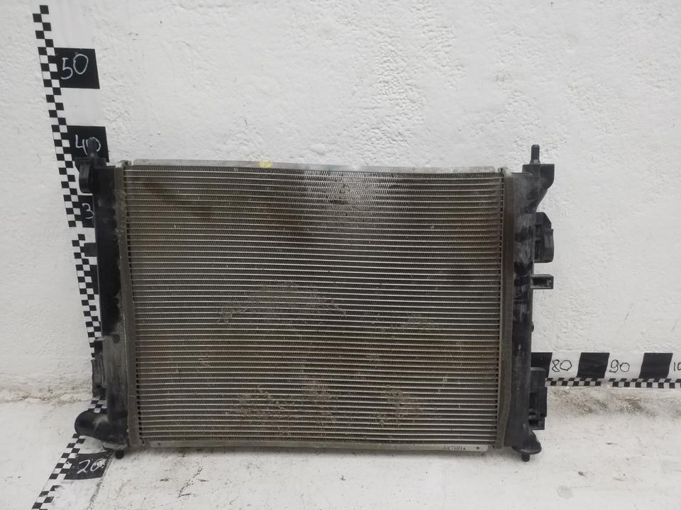 Радиатор охлаждения двигателя Hyundai Solaris 2 M/T