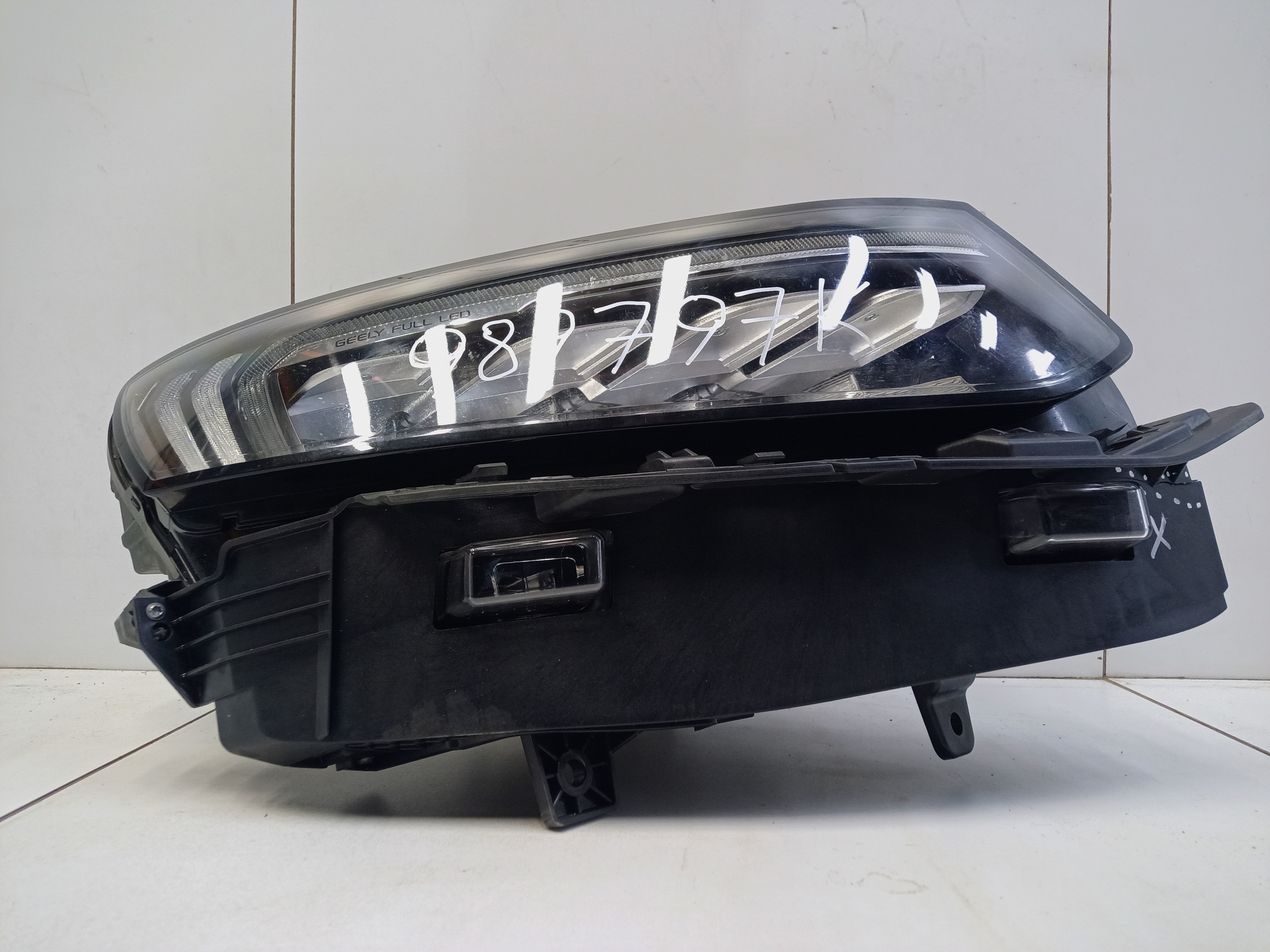 Фара передняя правая Geely Tugella Full LED