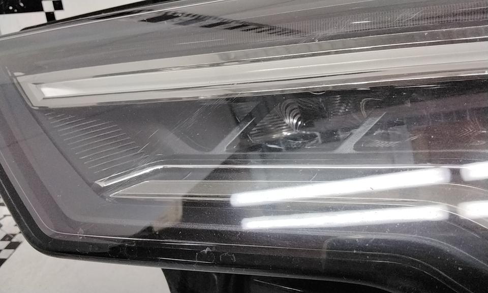 Фара передняя левая Audi A6 C8 LED