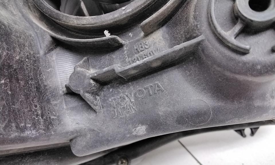 Фара передняя левая Toyota Camry V55 ксенон