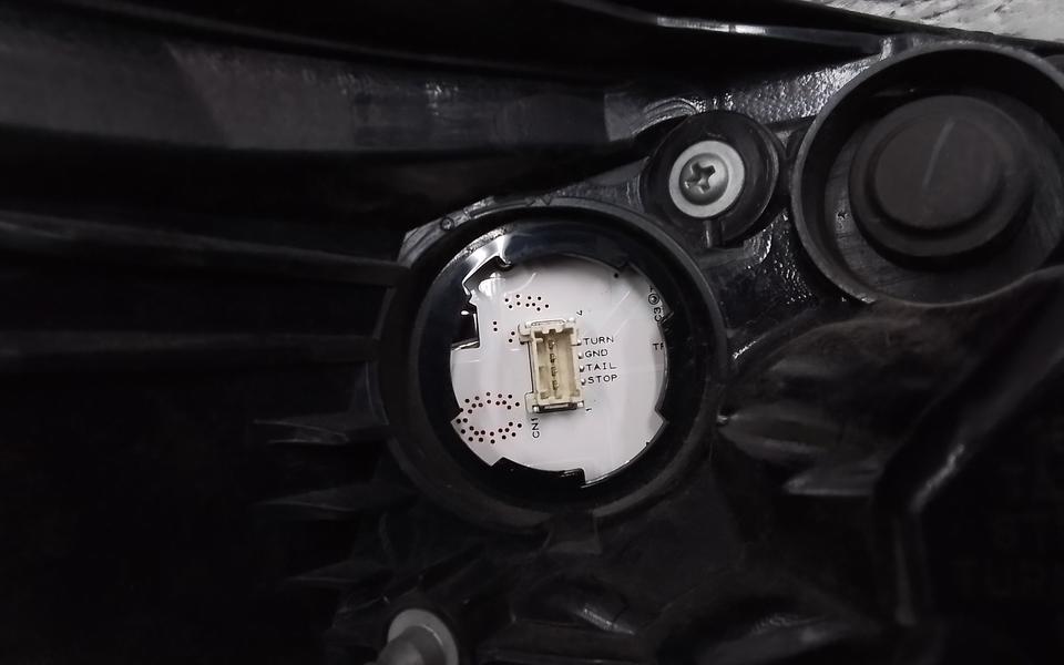 Фонарь задний правый наружный Lexus NX Restail LED