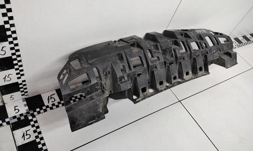 Кронштейн заднего бампера центральный Mercedes Benz E-Classe C238 AMG Coupe