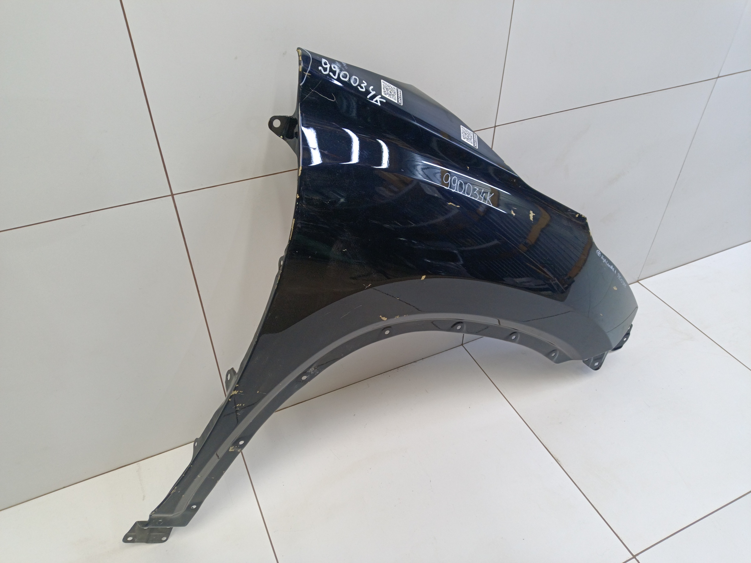 Крыло переднее правое Toyota Highlander 4