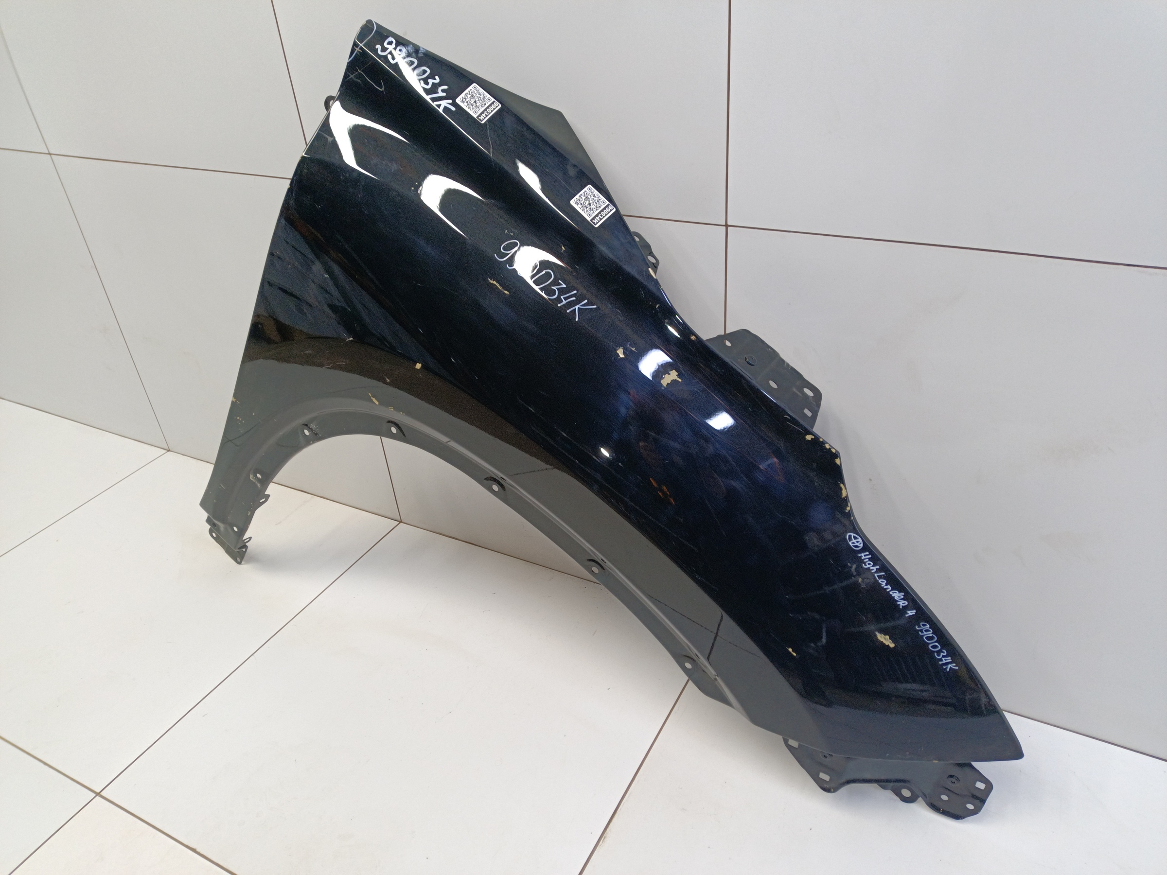 Крыло переднее правое Toyota Highlander 4