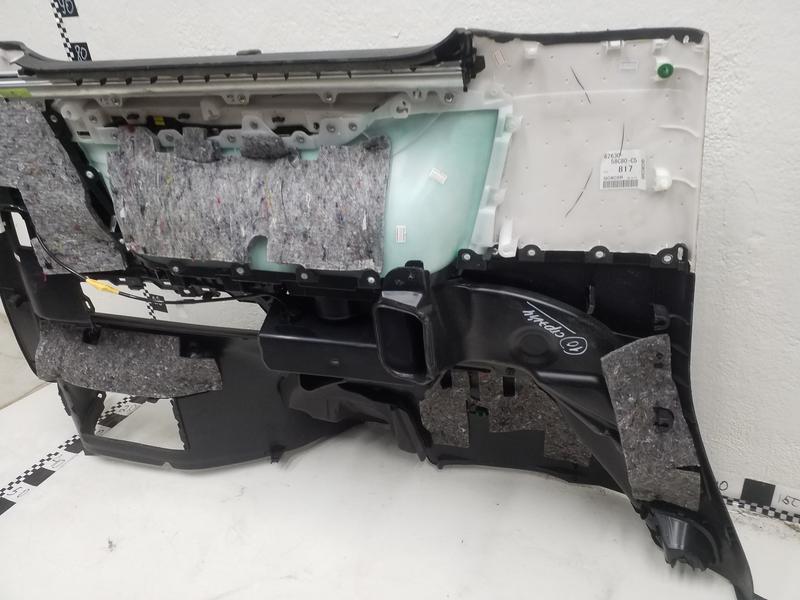 Обшивка багажника правая Toyota Alphard 3