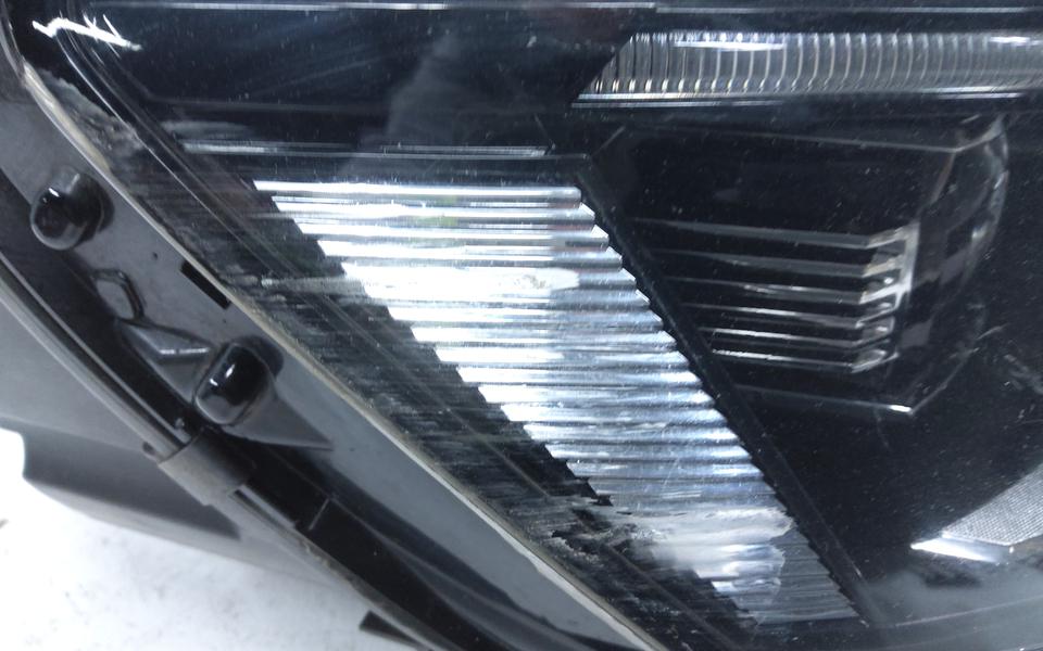 Фара передняя правая Volkswagen Tiguan 2 LED
