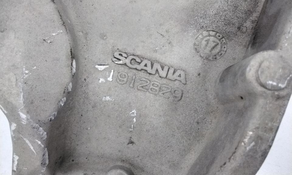 Кронштейн подушки кабины правый Scania 5 Series