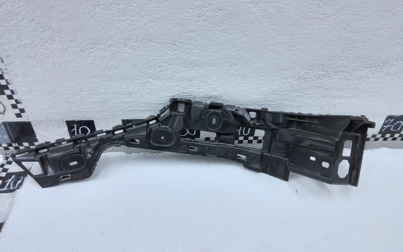 Кронштейн заднего бампера правый Volkswagen Touareg 2