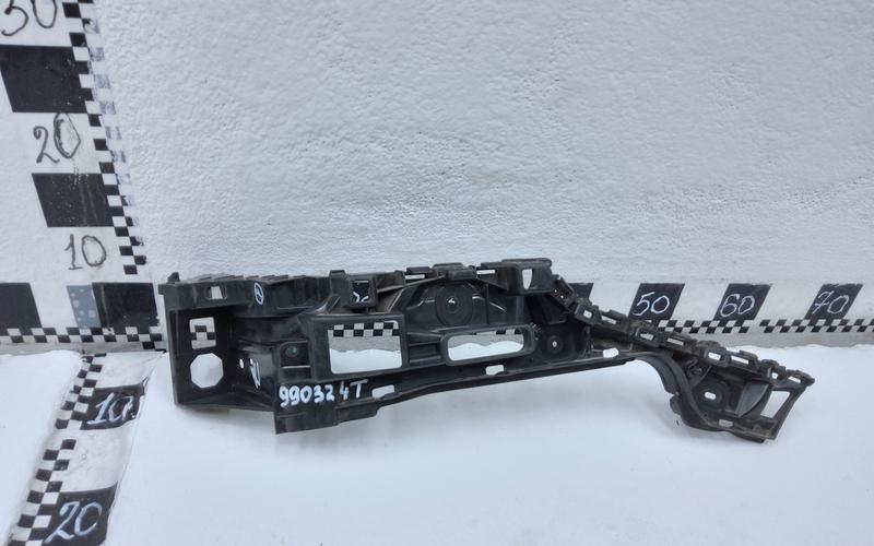 Кронштейн заднего бампера правый Volkswagen Touareg 2