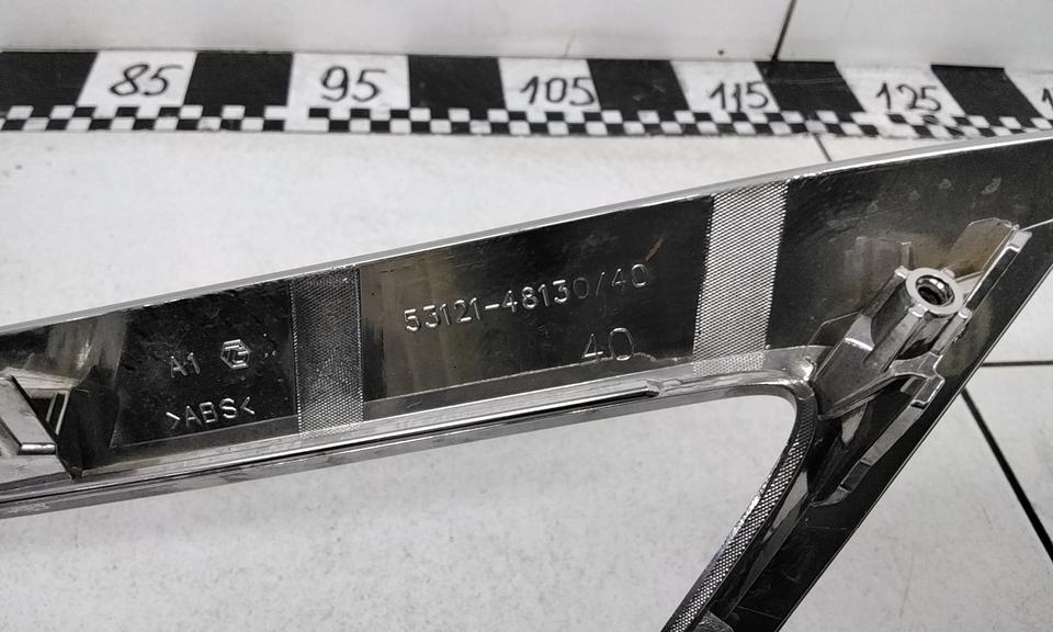 Накладка хром решетки радиатора Lexus RX 4