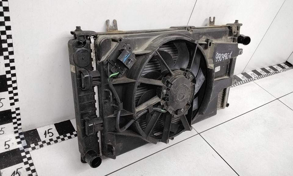 Радиатор охлаждения двигателя Lada Granta нового образца механика