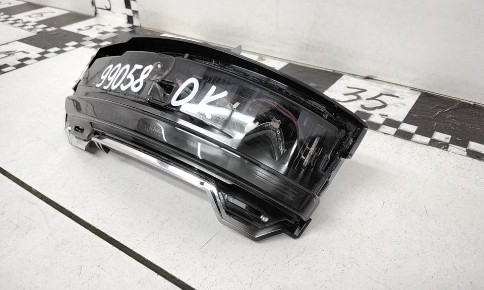 Повторитель поворота зеркала левого Land Rover Range Rover Velar