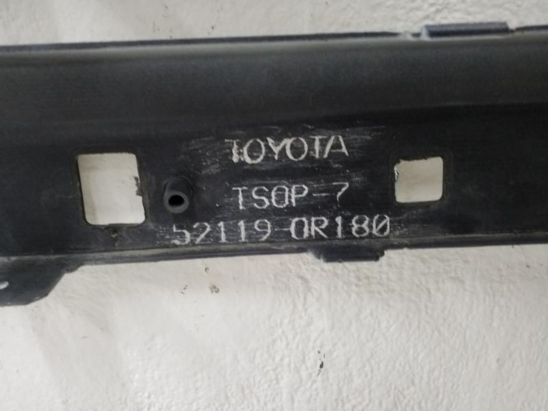 Бампер передний Toyota RAV4 CA40 Restail