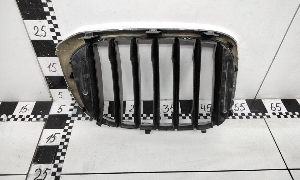 Решетка радиатора левая хром BMW X3 G01