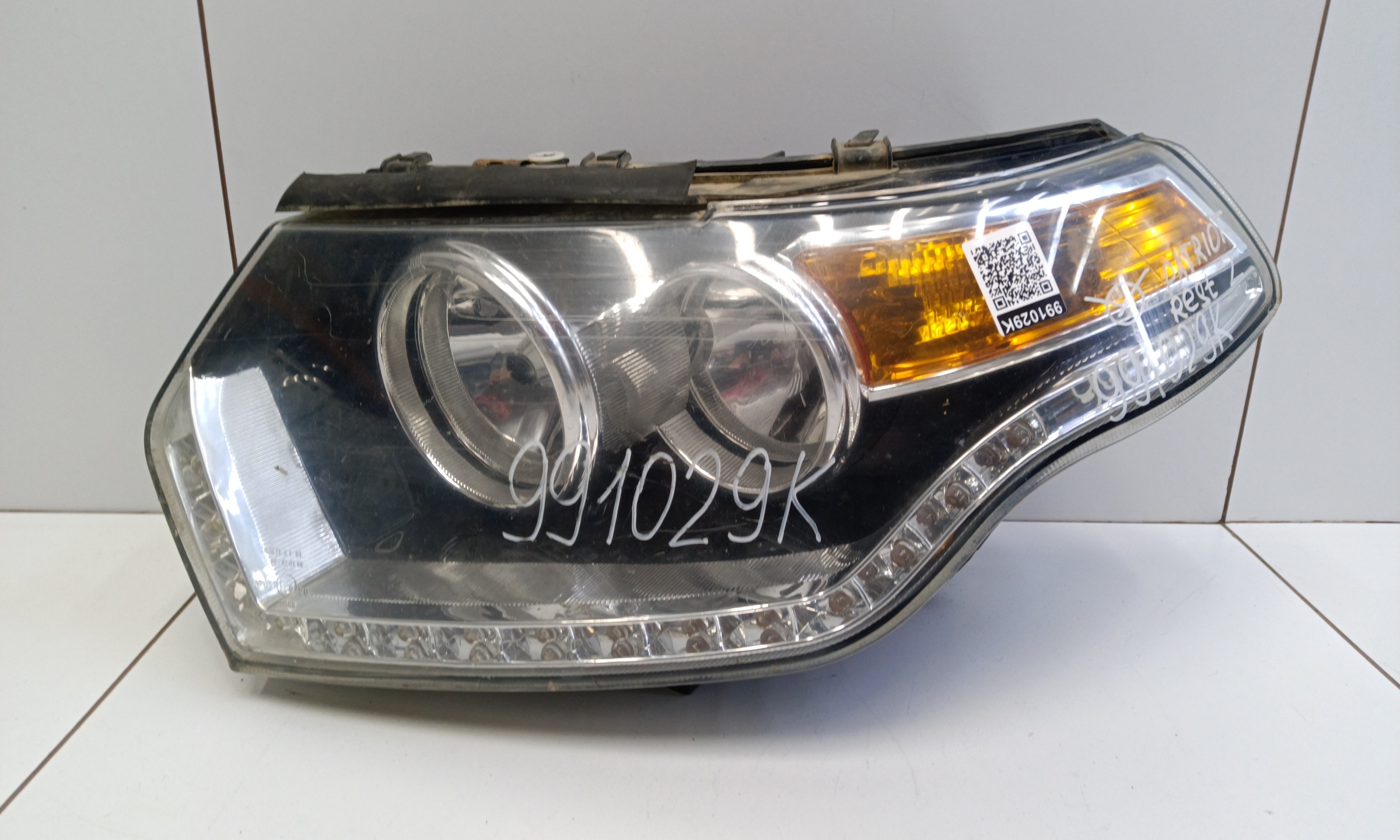 Фара передняя левая UAZ Patriot Restail 2 галоген с ДХО