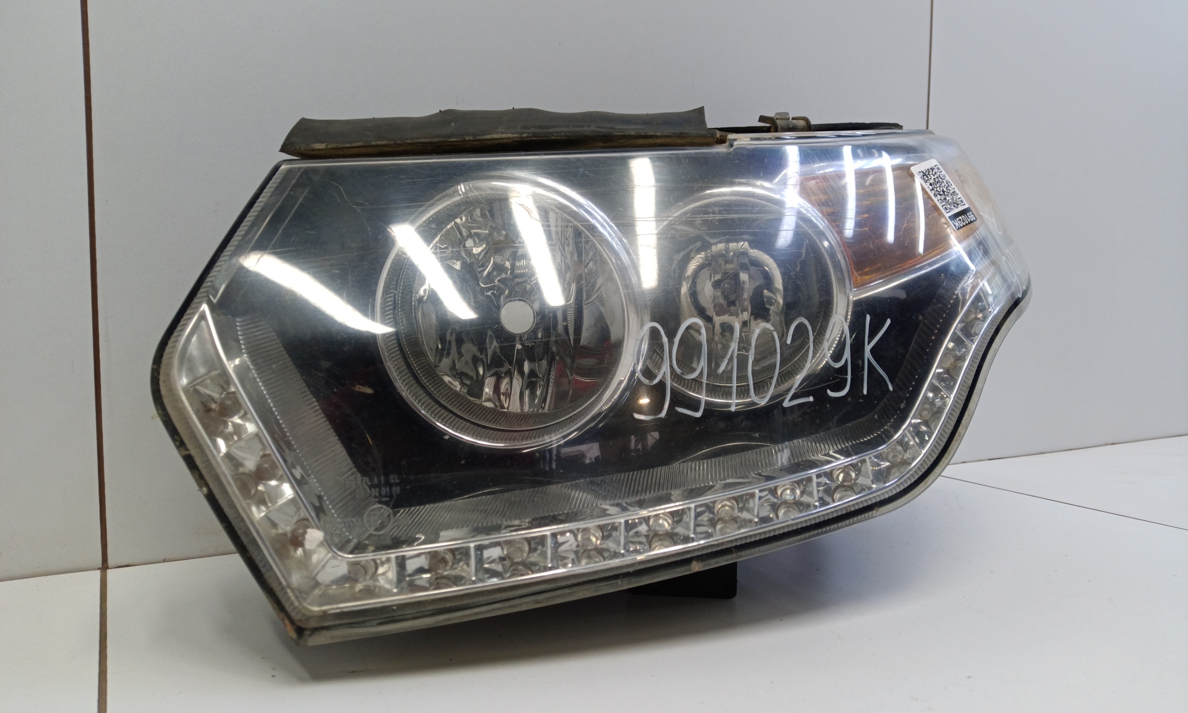 Фара передняя левая UAZ Patriot Restail 2 галоген с ДХО