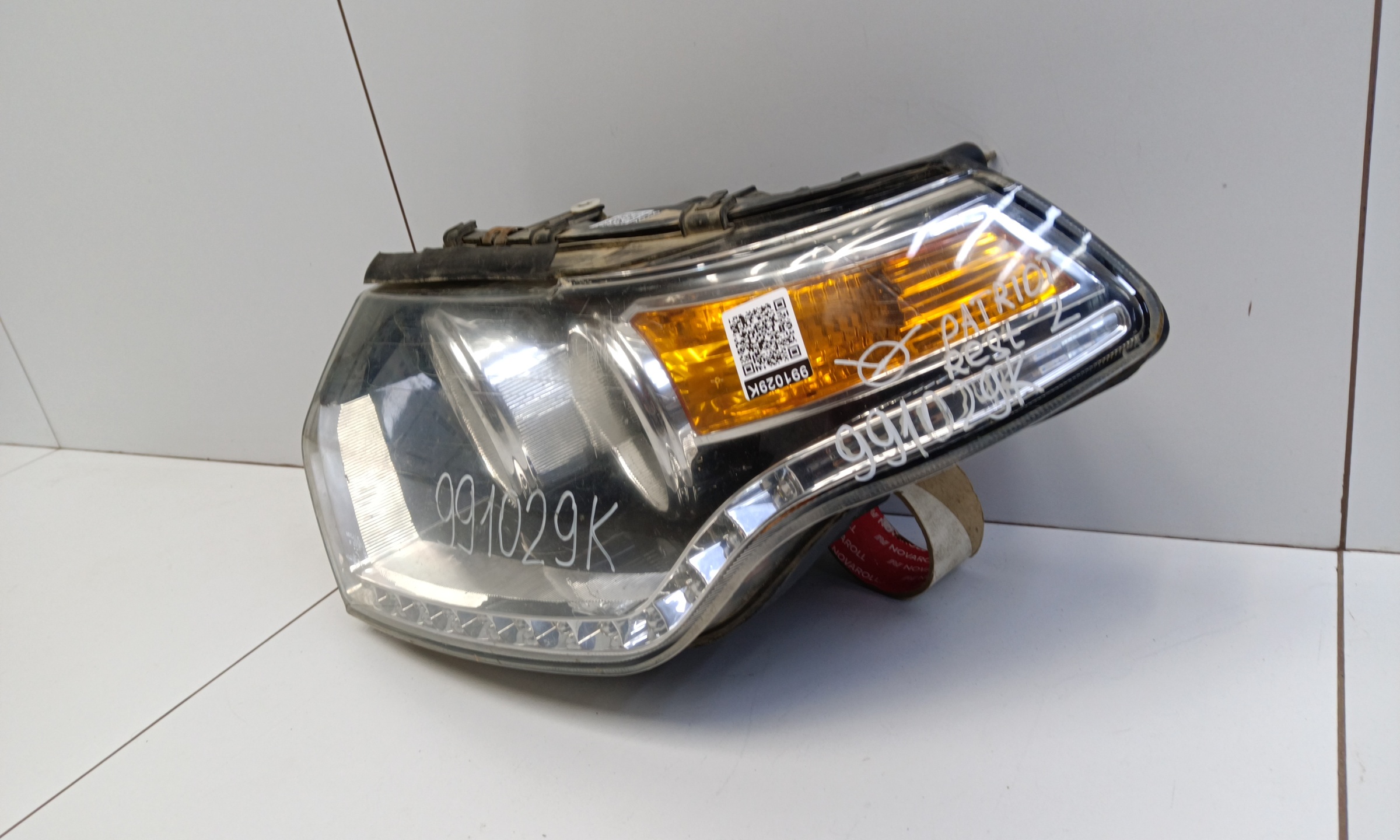 Фара передняя левая UAZ Patriot Restail 2 галоген с ДХО