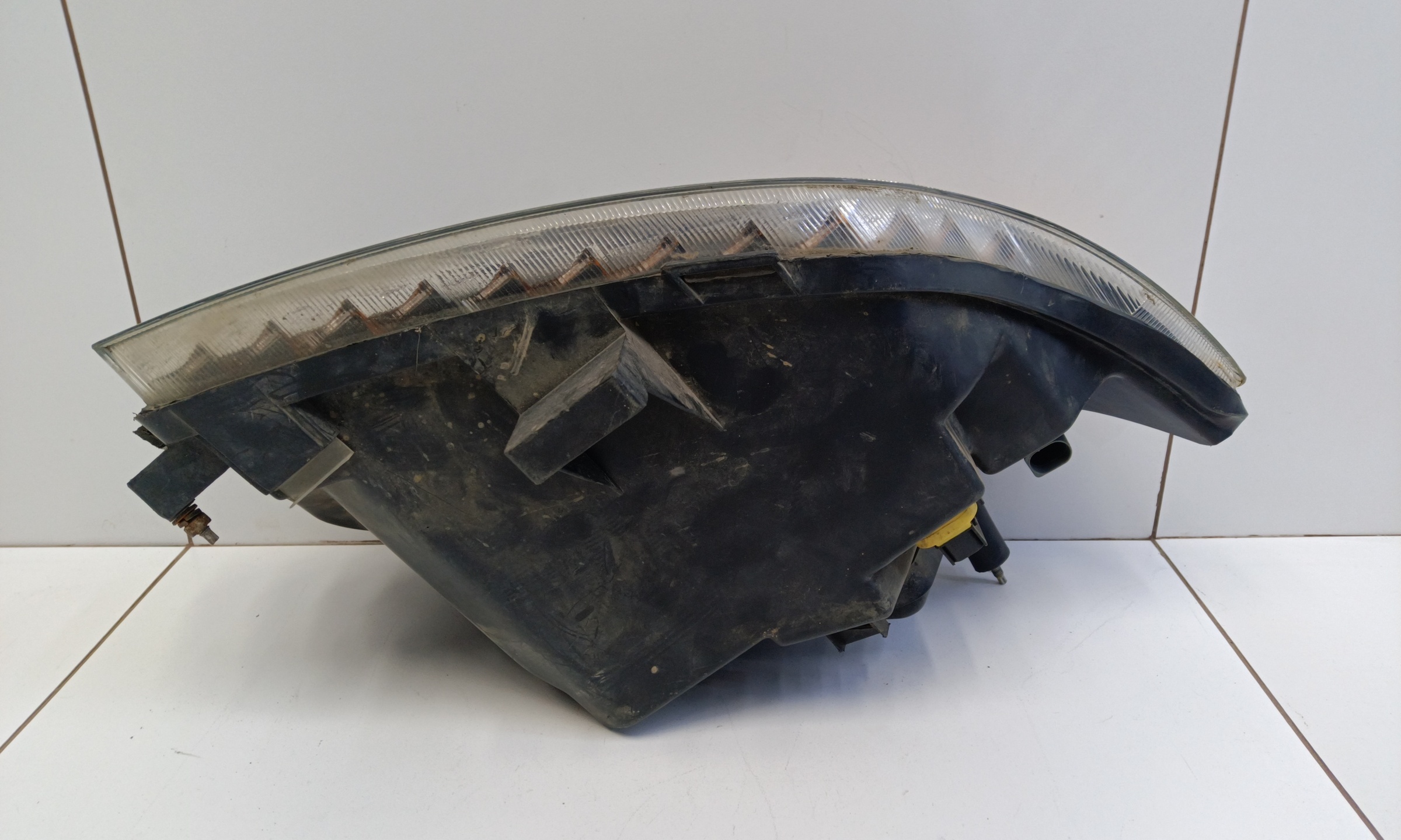 Фара передняя левая UAZ Patriot Restail 2 галоген с ДХО