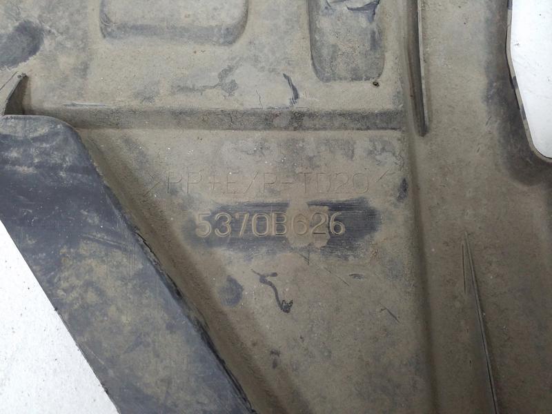 Пыльник переднего бампера Mitsubishi Outlander 3 Restail