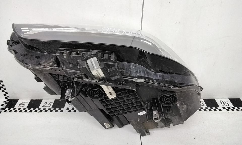 Фара передняя левая BMW X1 F48 Restail LED