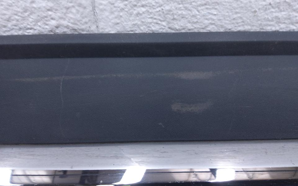 Накладка двери передней правой Renault Koleos 2