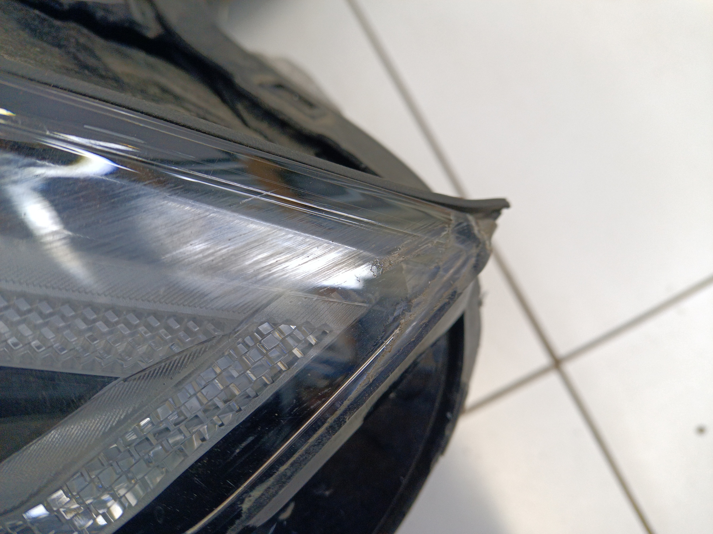 Фара передняя левая Kia K5 3 LED