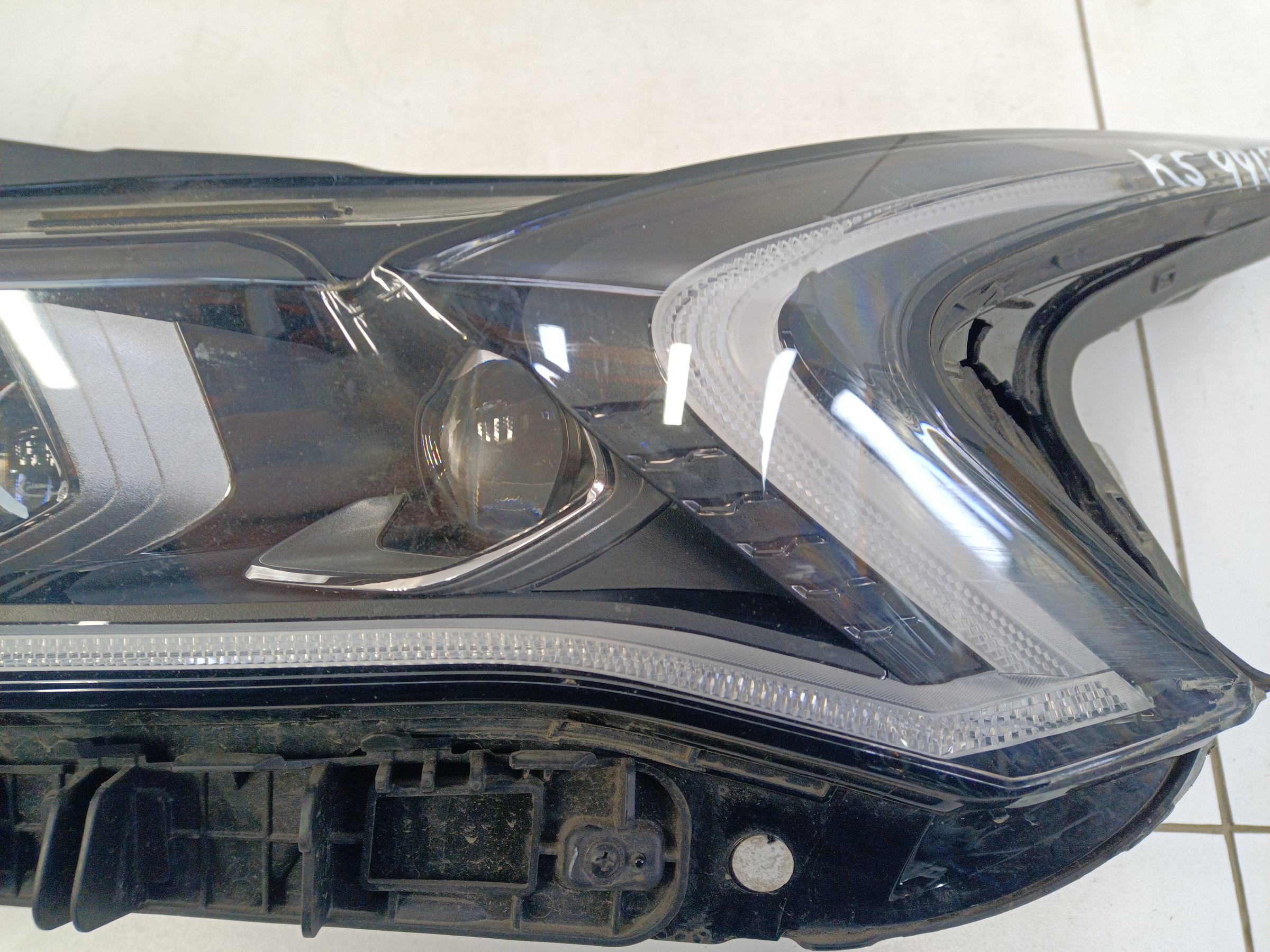 Фара передняя левая Kia K5 3 LED