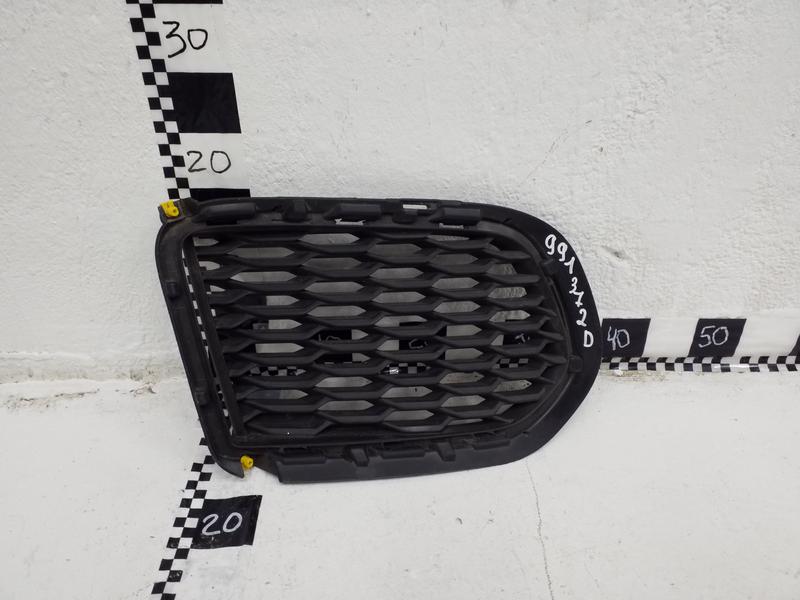 Решетка переднего бампера правая Jaguar E-Pace