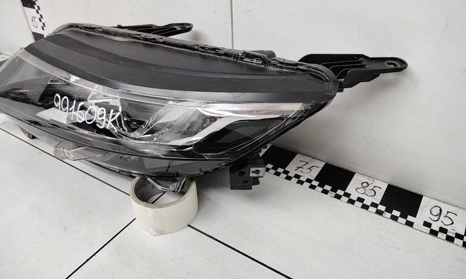 Фара передняя левая Mitsubishi L200 5 Restail галоген