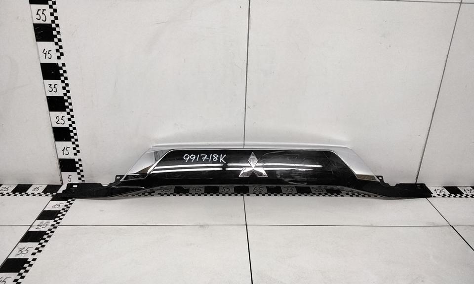 Накладка крышки багажника Mitsubishi Outlander 3 Restail 2