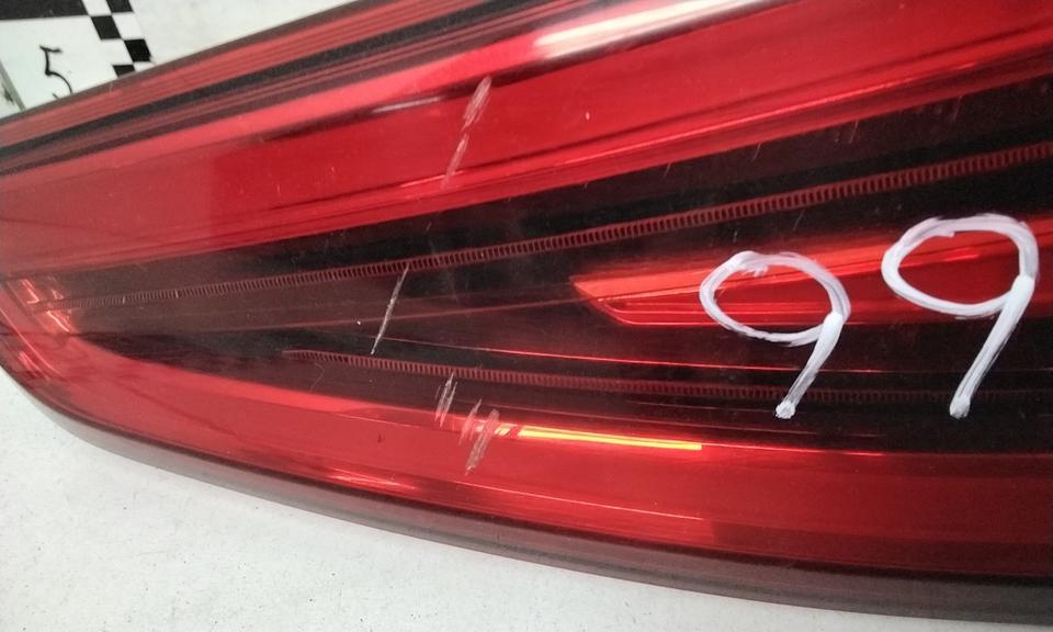 Фонарь задний правый Audi Q3 LED