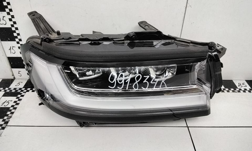 Фара передняя правая Toyota Land Cruiser 300 LED