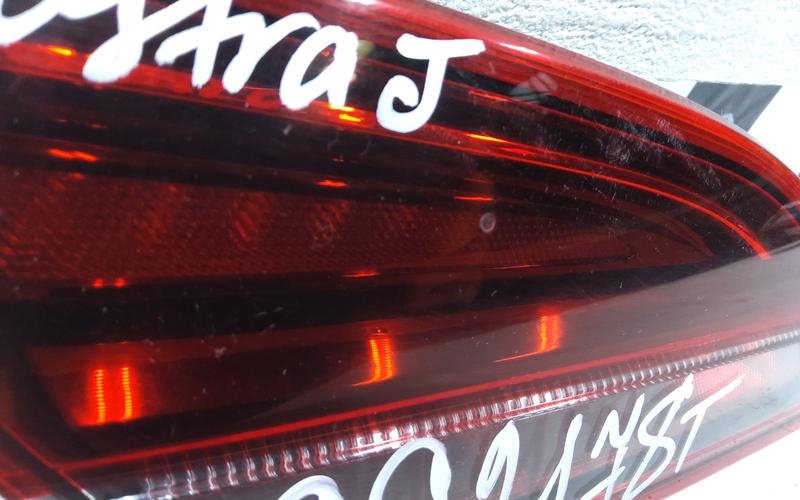 Фонарь задний левый внутренний Opel Astra J GTC LED