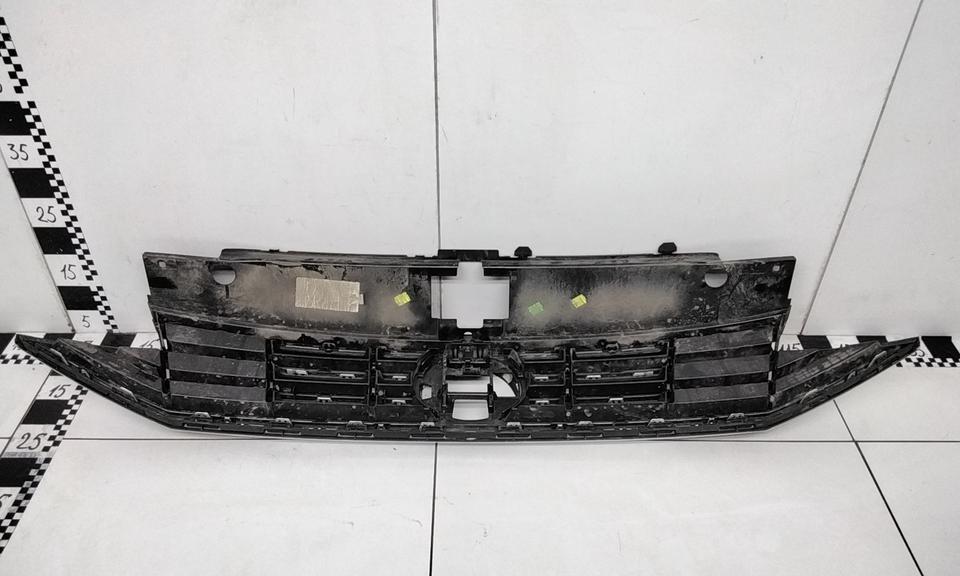 Решётка радиатора Volkswagen Passat B8 Restail