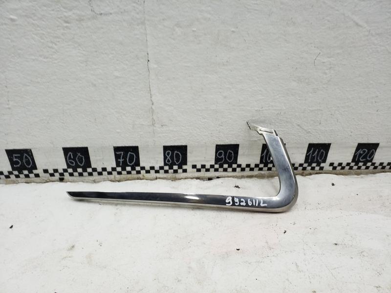 Молдинг переднего бампера верхний левый Lada Vesta