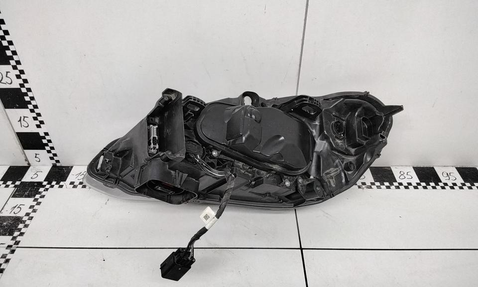 Фара передняя правая Volvo XC60 1 Restail ксенон адаптив